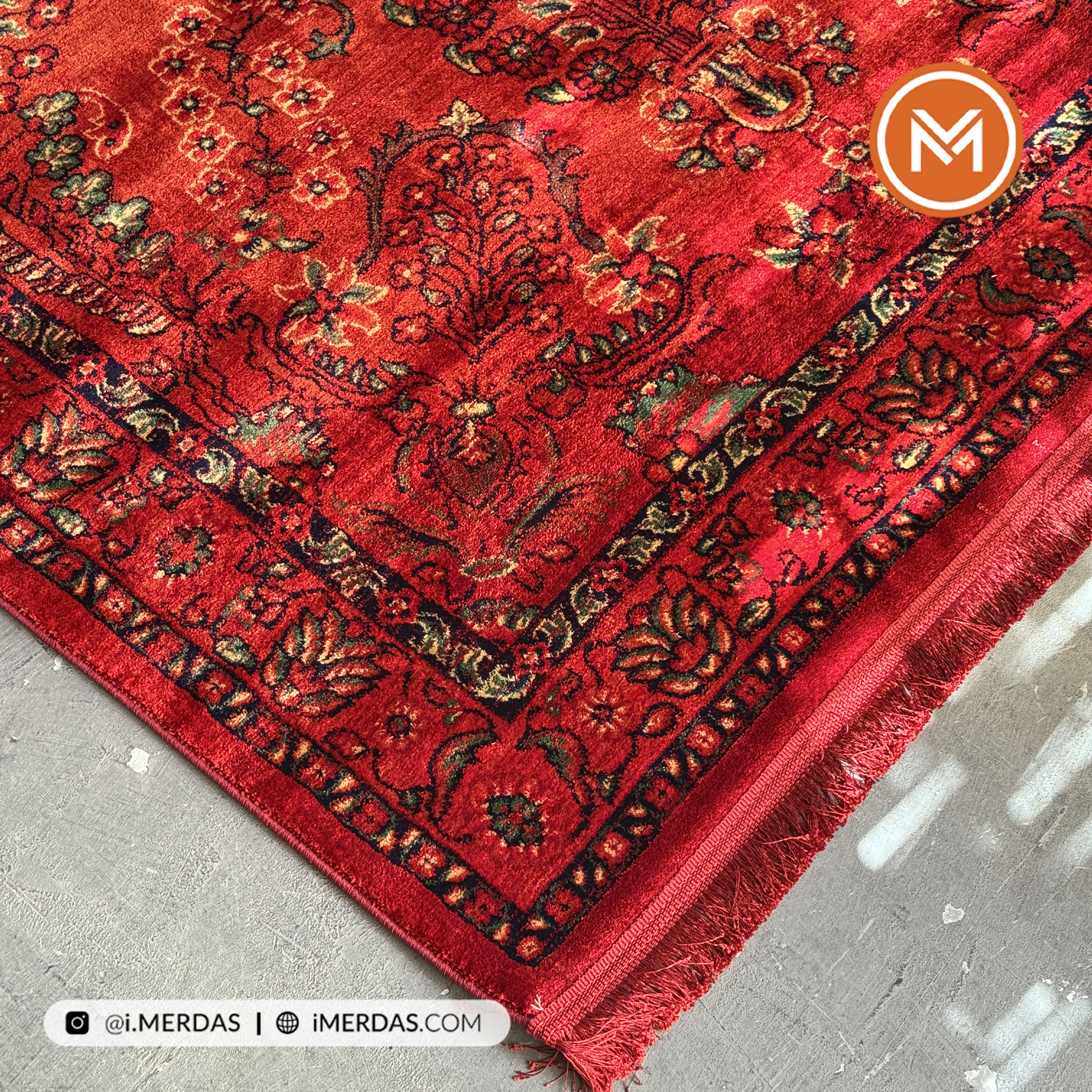 فرش گبه هرمس کد 6002 زمینه لاکی
